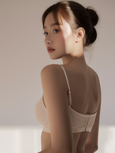 爱的重启：给予陷入情感困境的女孩温暖与力量
